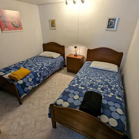 La Casa Del Sol, Abades *