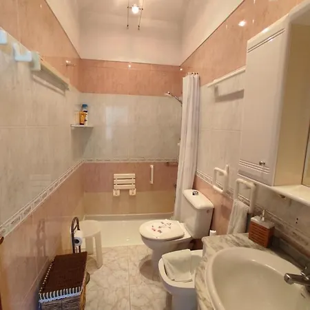 La Casa Del Sol, * Abades